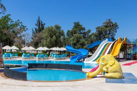 THE HOLIDAY RESORT HOTEL Mini Club